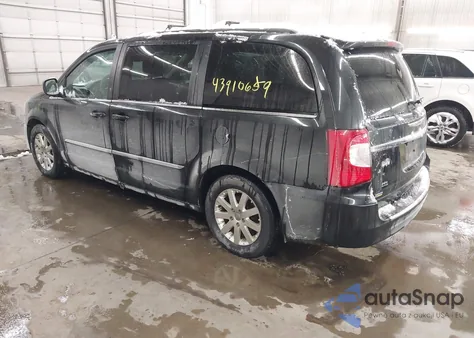 2016 Chrysler Town & Country Touring z USA, uszkodzony, nr VIN 2C4RC1BG5GR147896